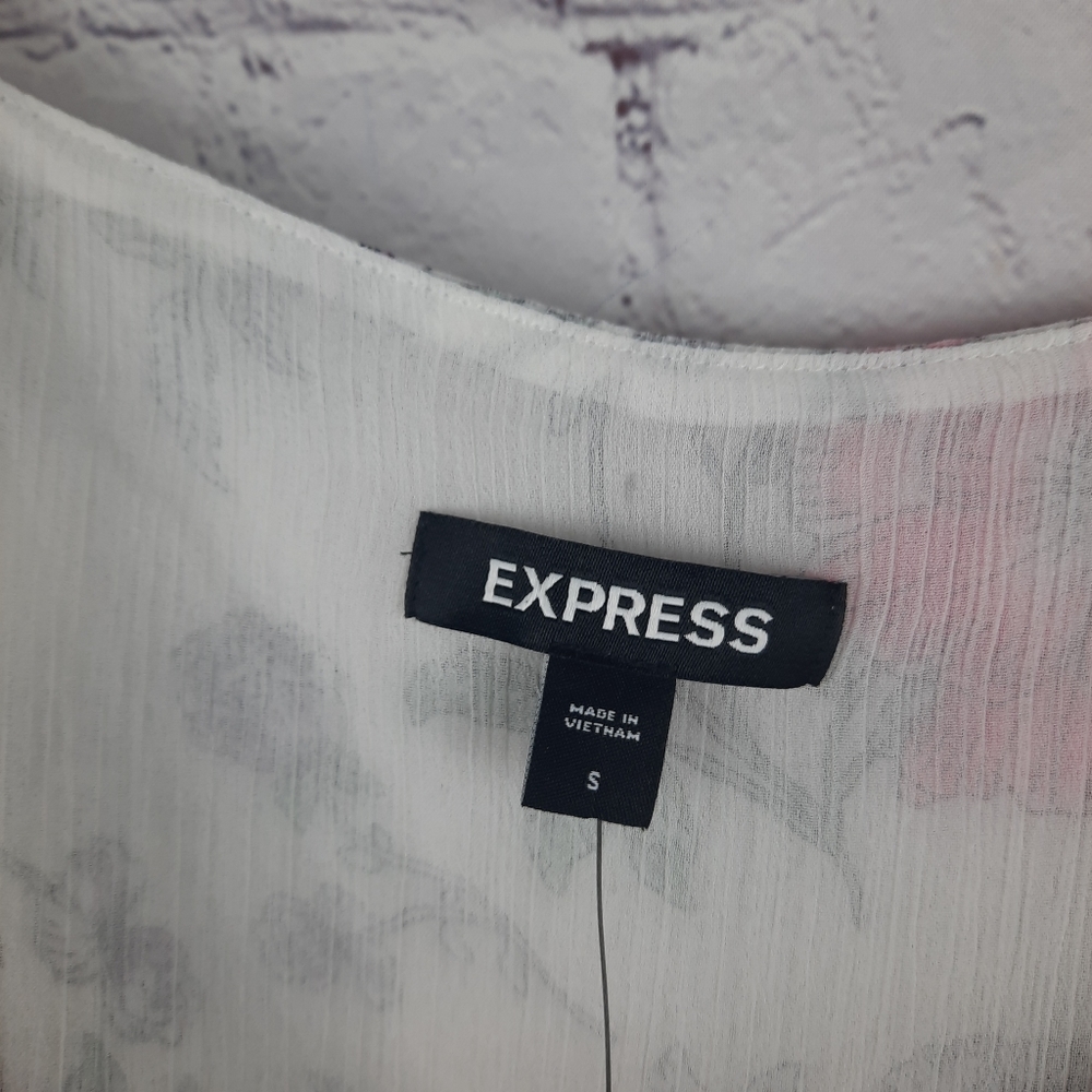 Express V Neck Sleeveless Floral Wrap Blouse Top - Picture 10 of 11